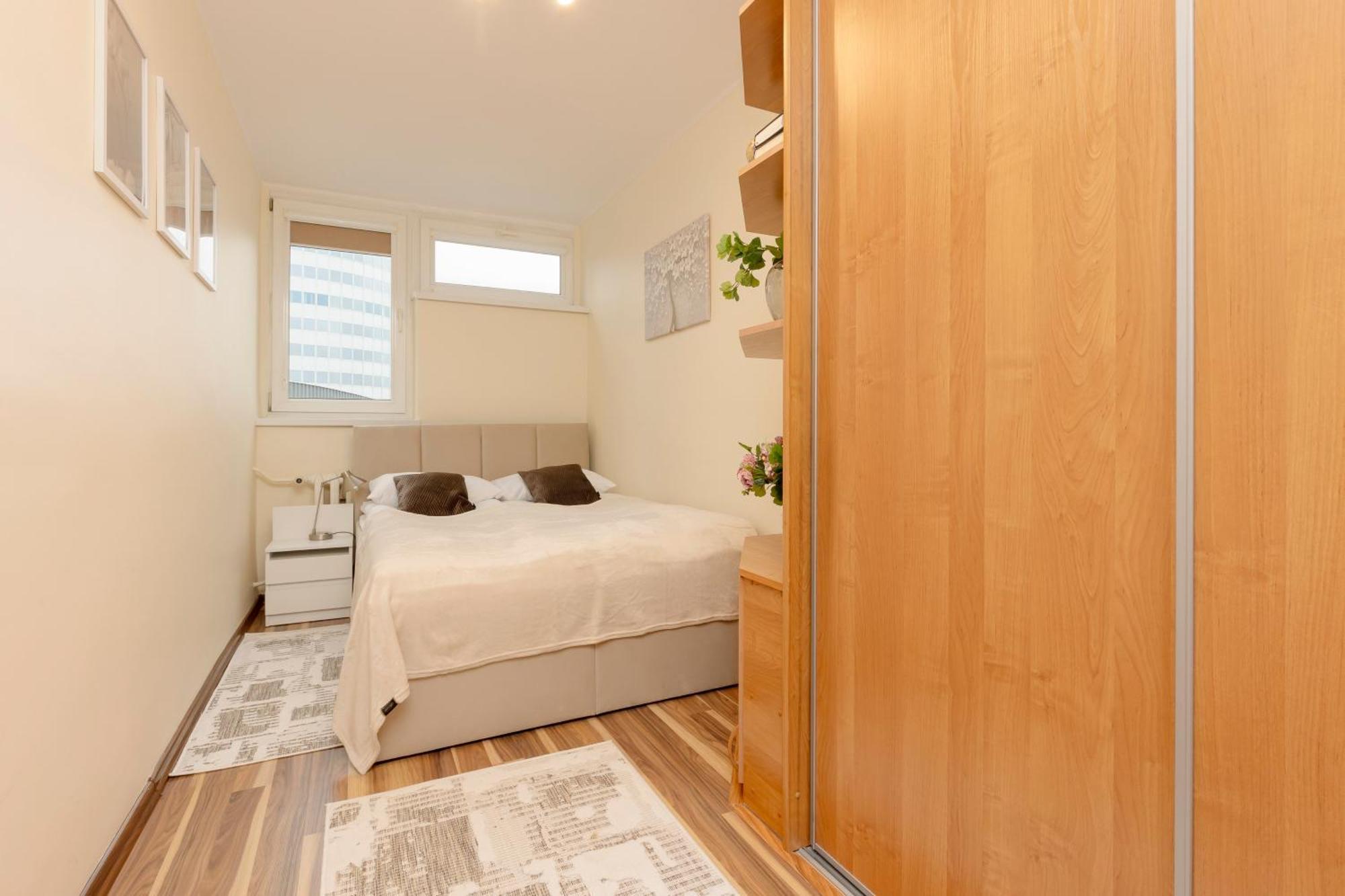 Bright & Cozy Apartments In The City Center By Noclegi Renters Varsóvia Exterior foto